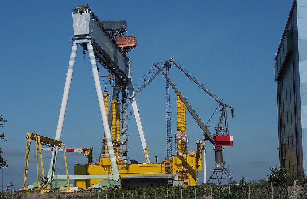 SEN Heavy Duty Goliath Shipyard Gantry Cranes in Shipbuilding Facility